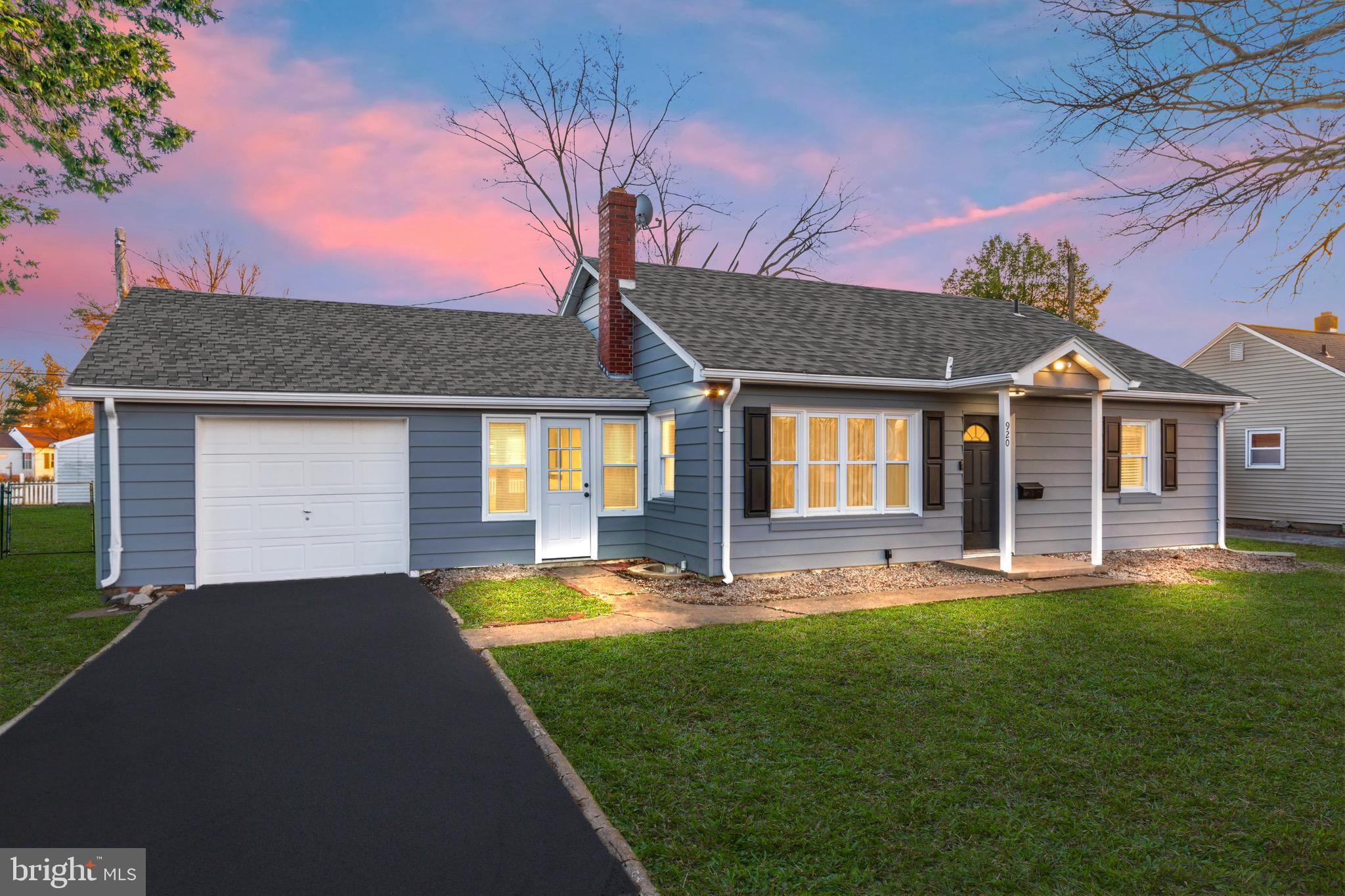 920 E DIVISION STREET