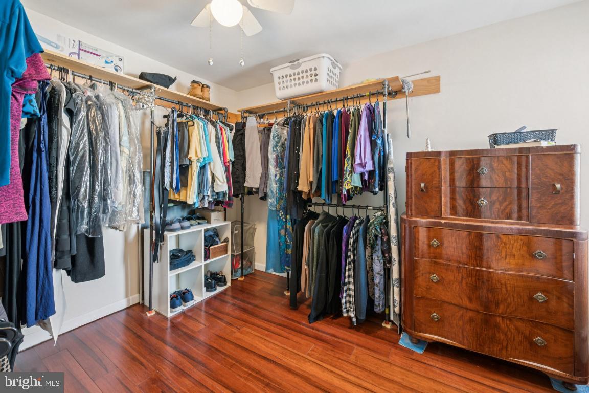 PORT RICHMOND - Residential