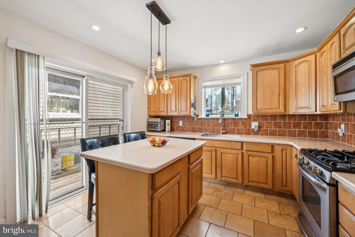 PORT RICHMOND - Residential