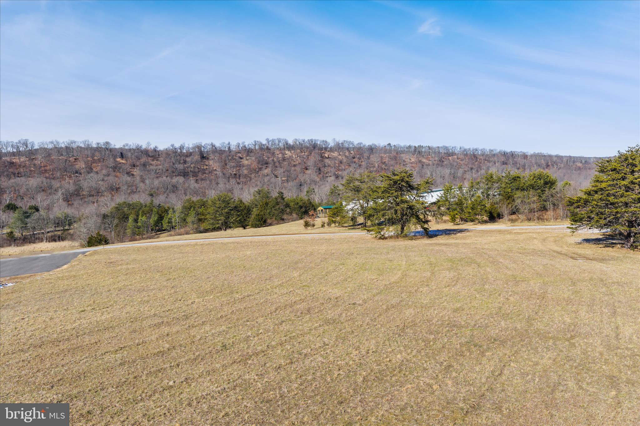 522 BUSINESS PARK - Commercial Sale