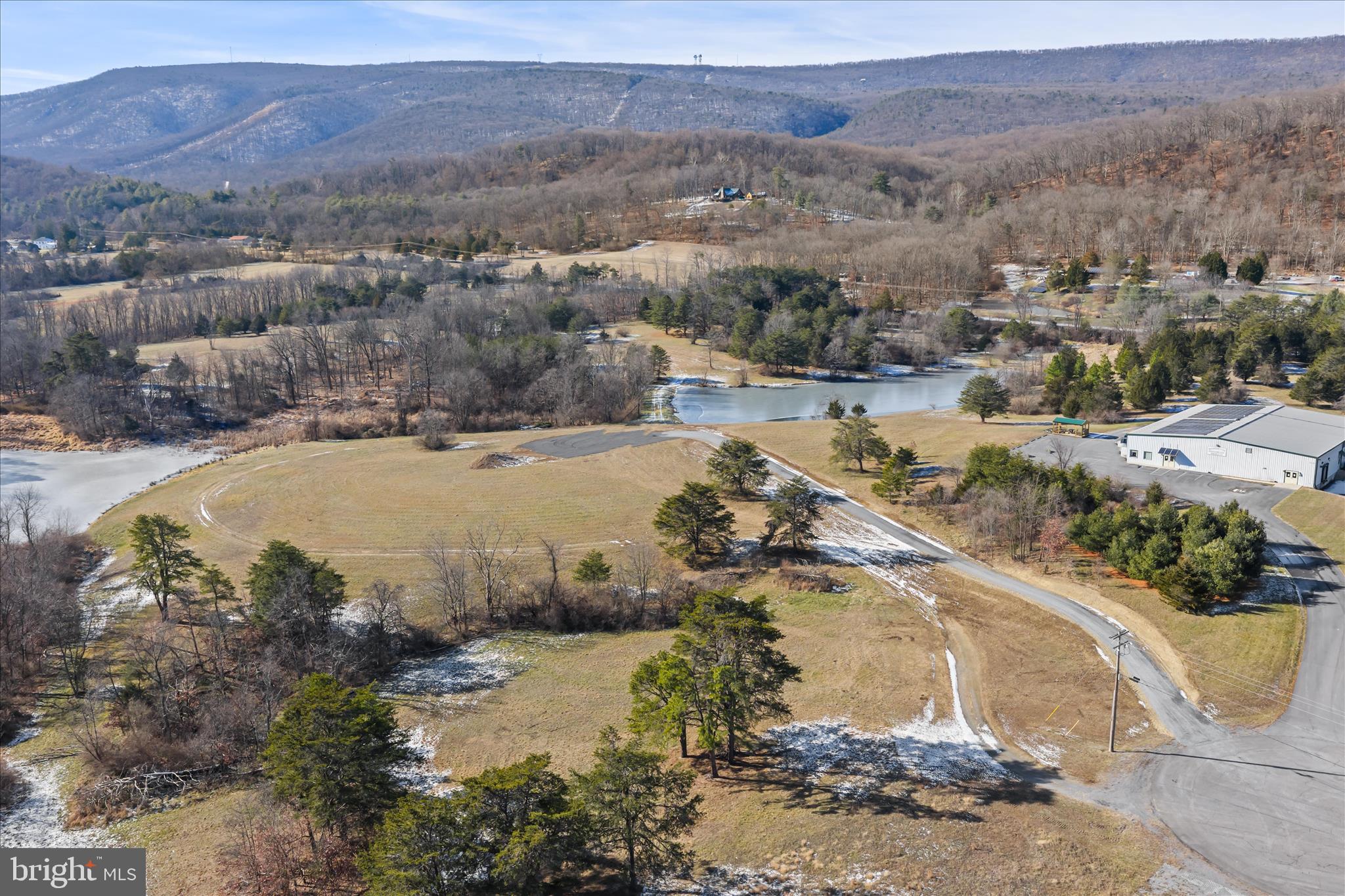 522 BUSINESS PARK - Commercial Sale