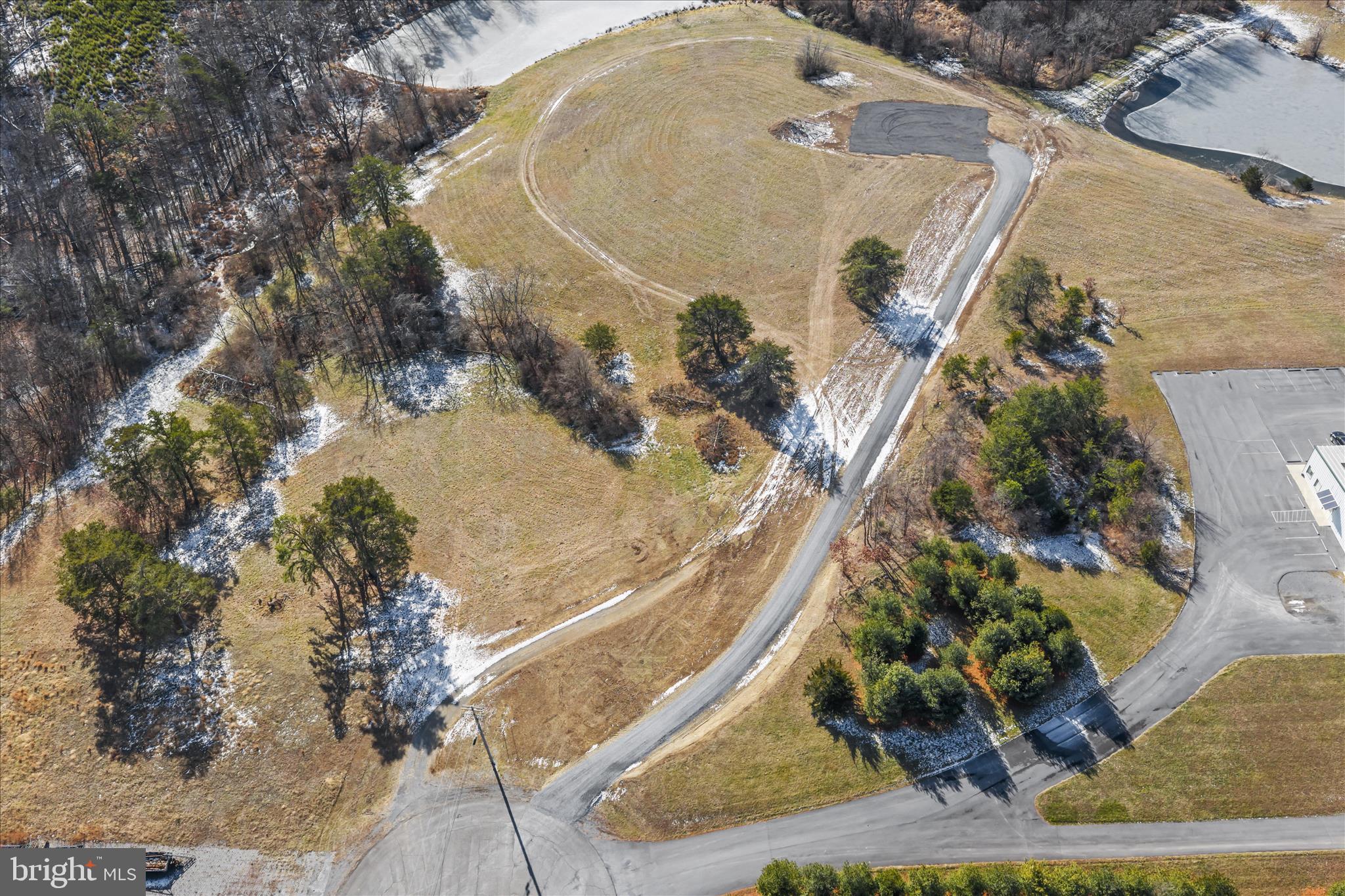 522 BUSINESS PARK - Commercial Sale