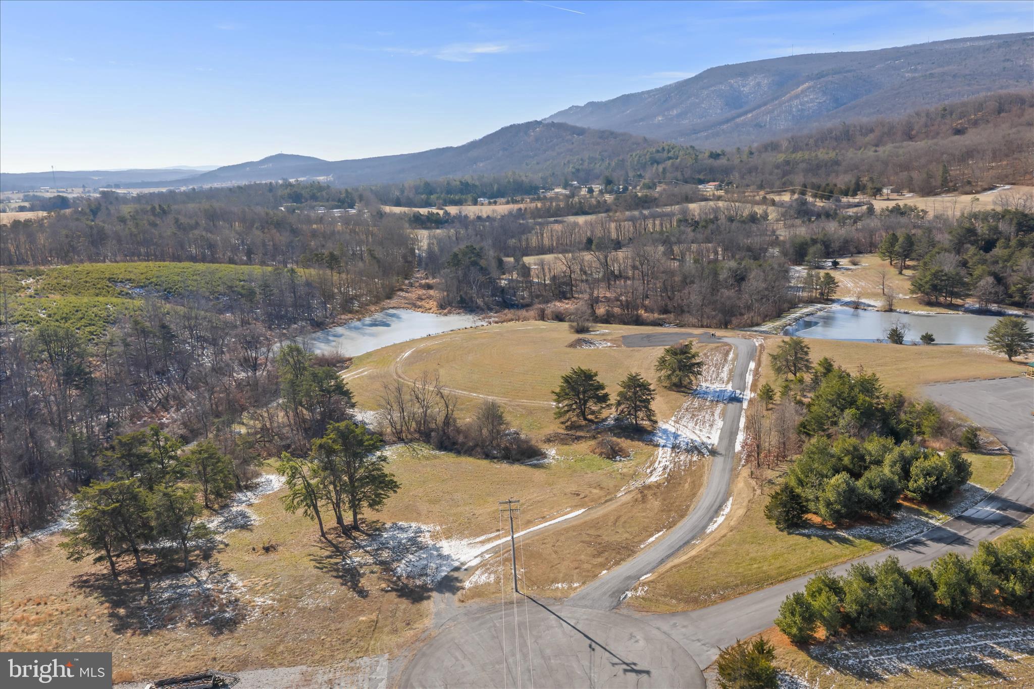 522 BUSINESS PARK - Commercial Sale