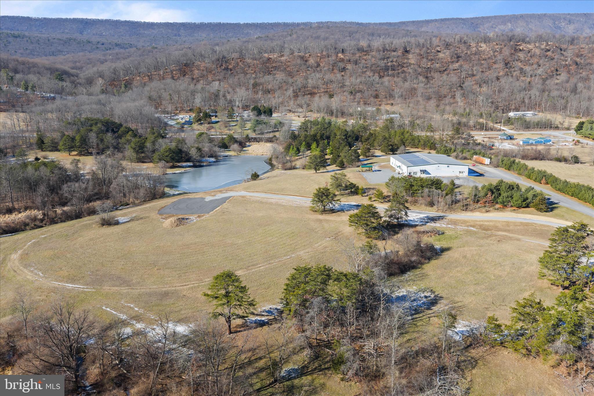 522 BUSINESS PARK - Commercial Sale