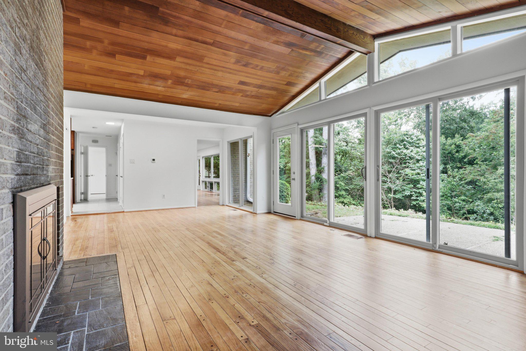 8804 MANSION FARM PLACE