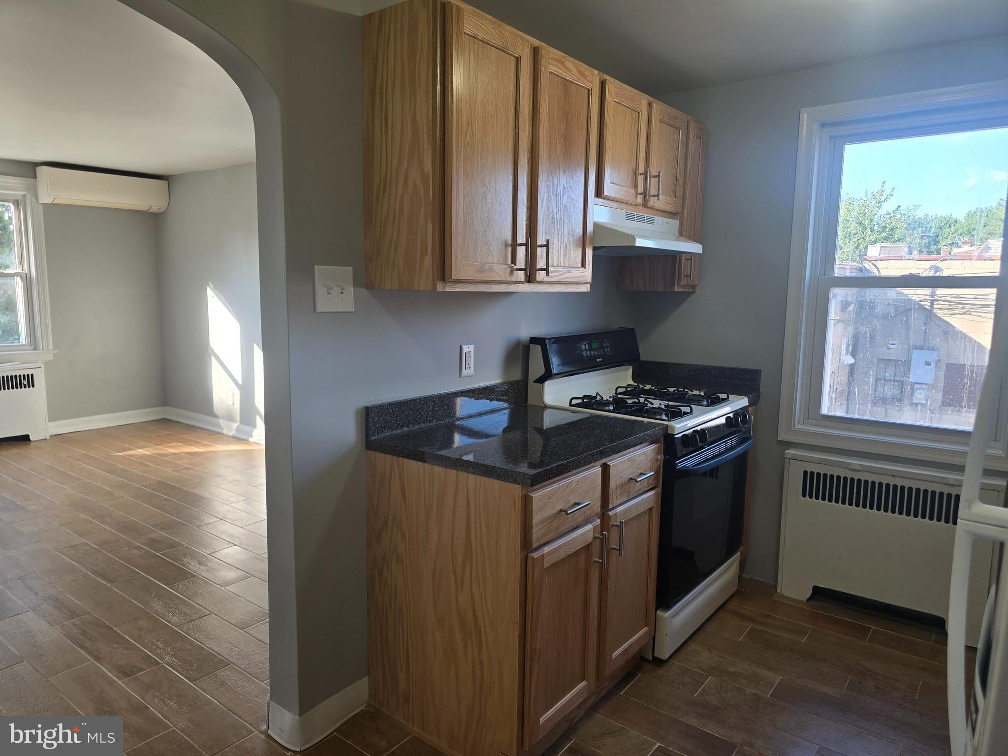 7504 GREENHILL ROAD 1ST FLOOR