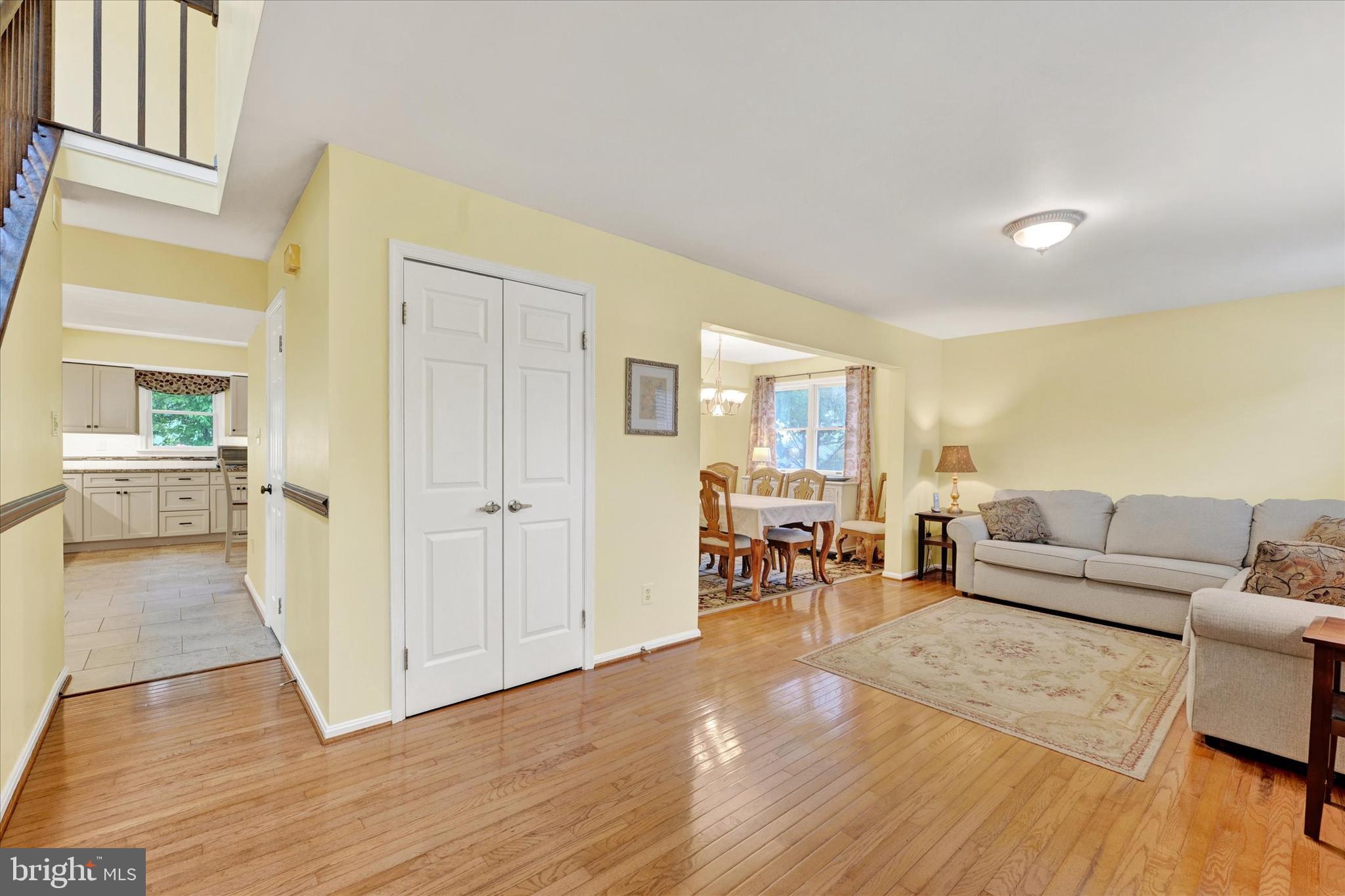 815 MAXWELL PLACE