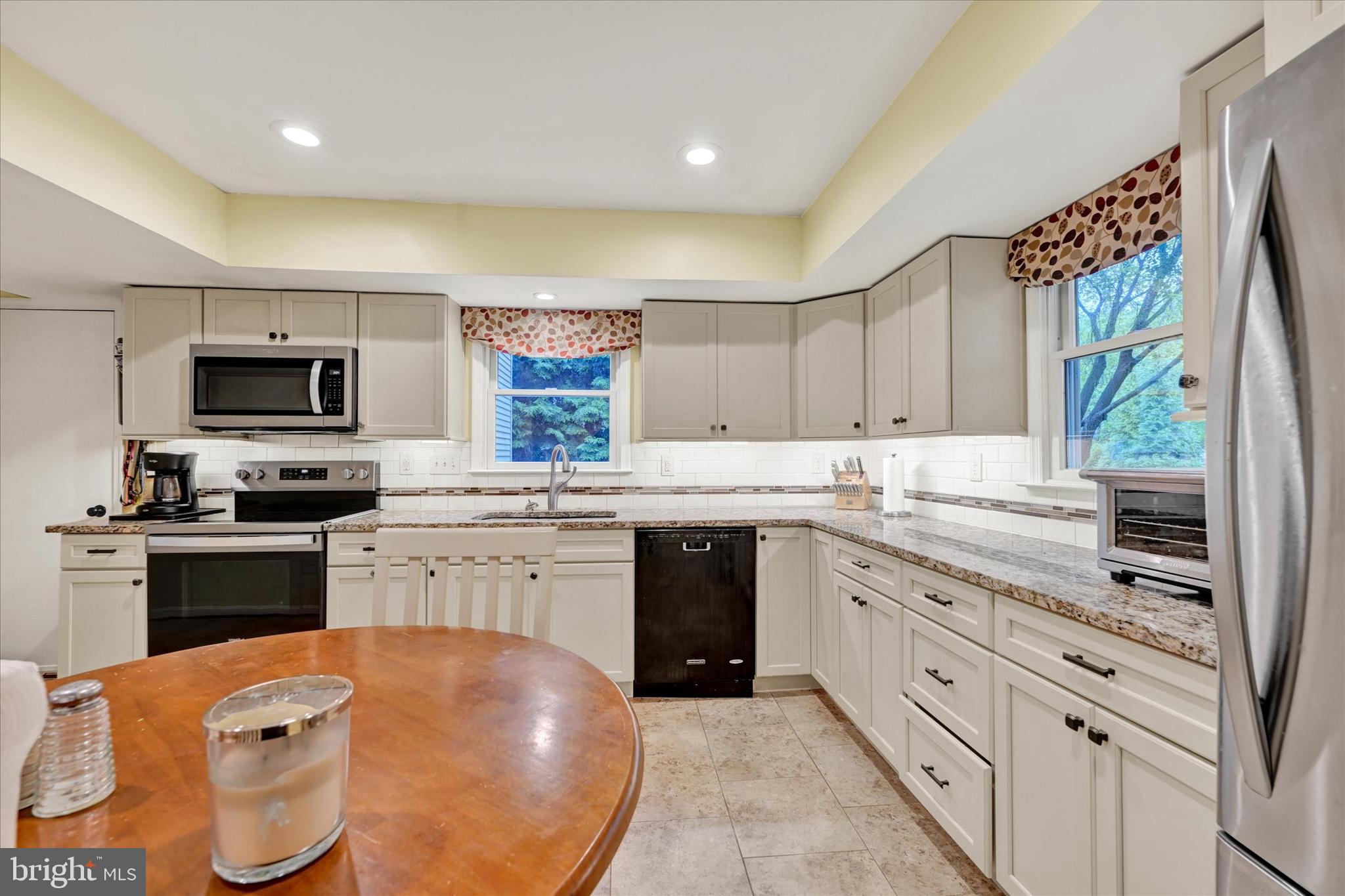 MAJORS CHOICE - Residential