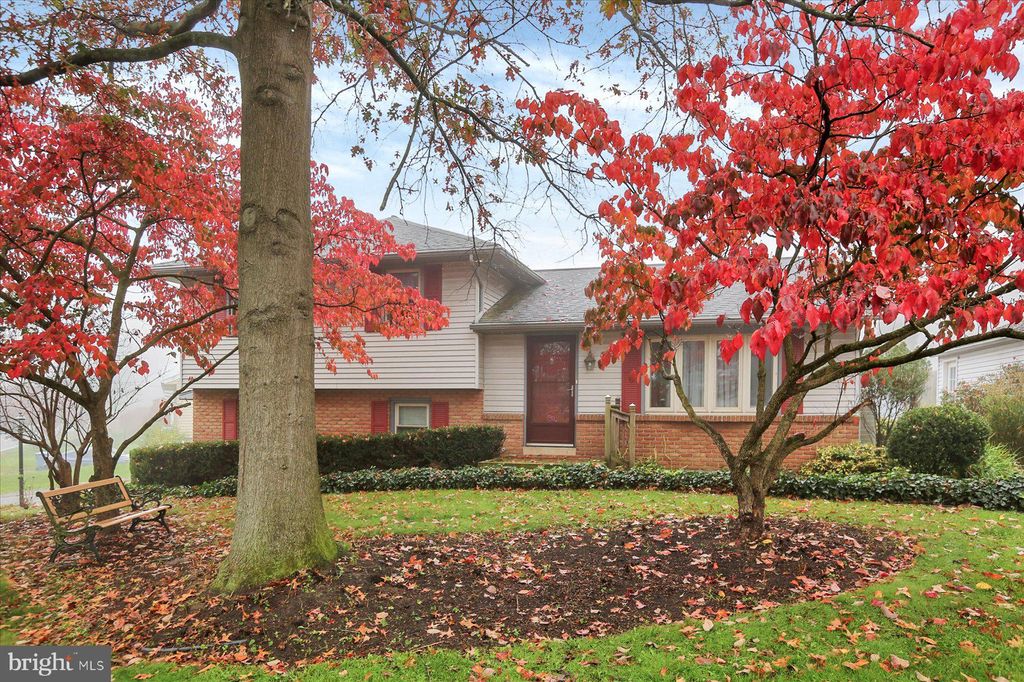 Photo of 3270 Horizon Drive, Lancaster, PA 17601 (MLS # PALA2042838)