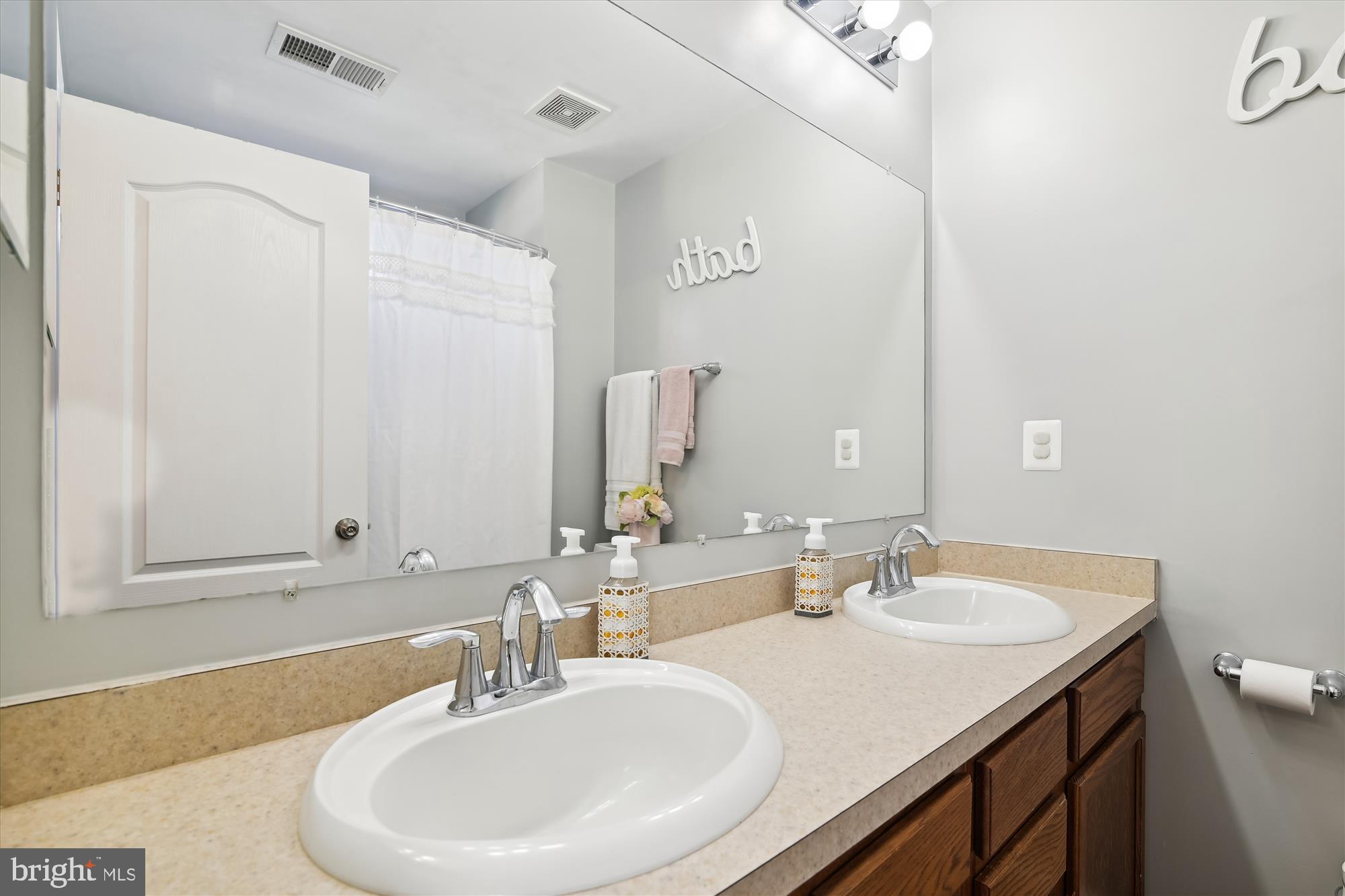 TANYARD SPRINGS - Residential