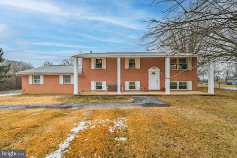 8137 SUMMIT POINT ROAD CHARLES TOWN WV 25414