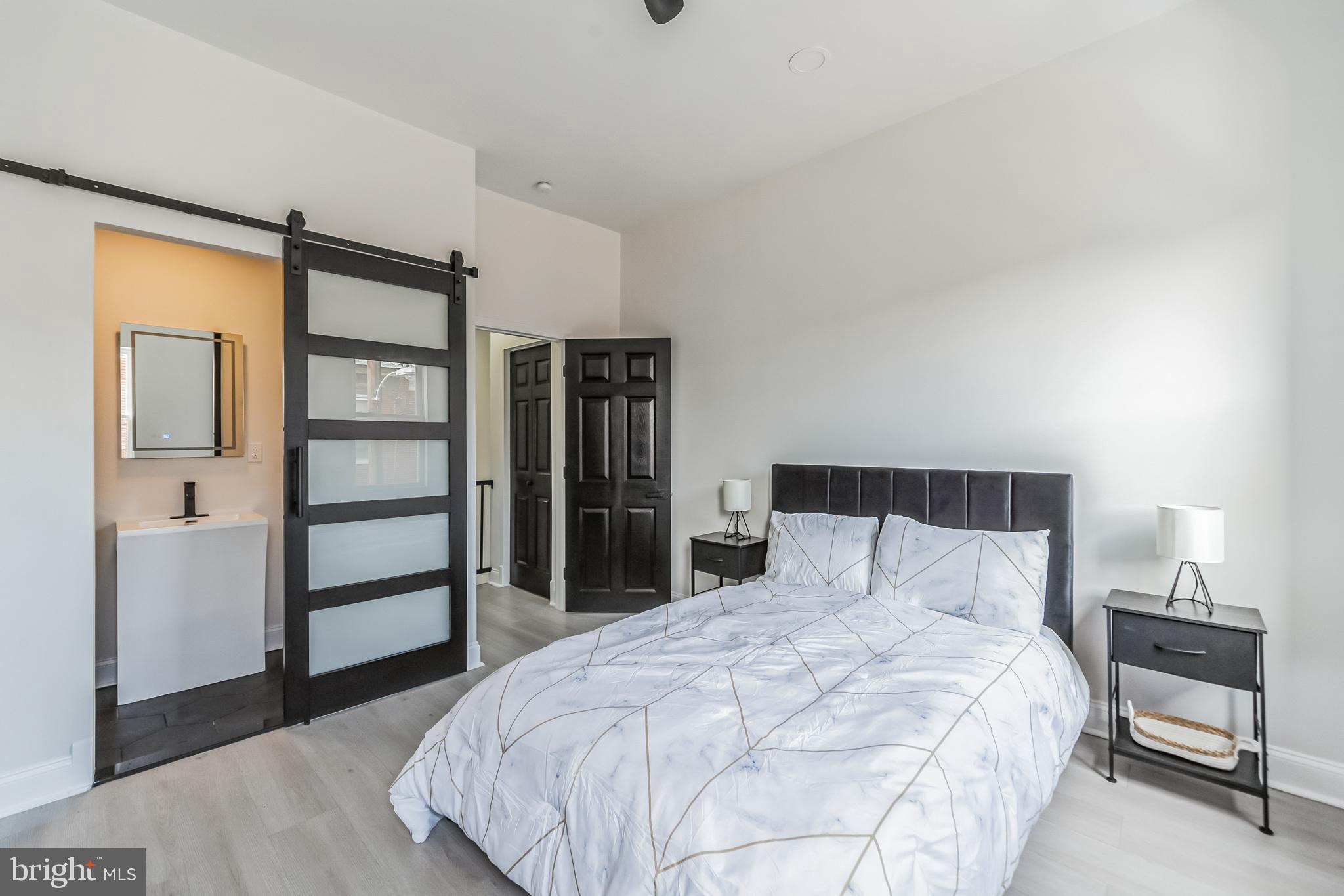 PASSYUNK SQUARE - Residential