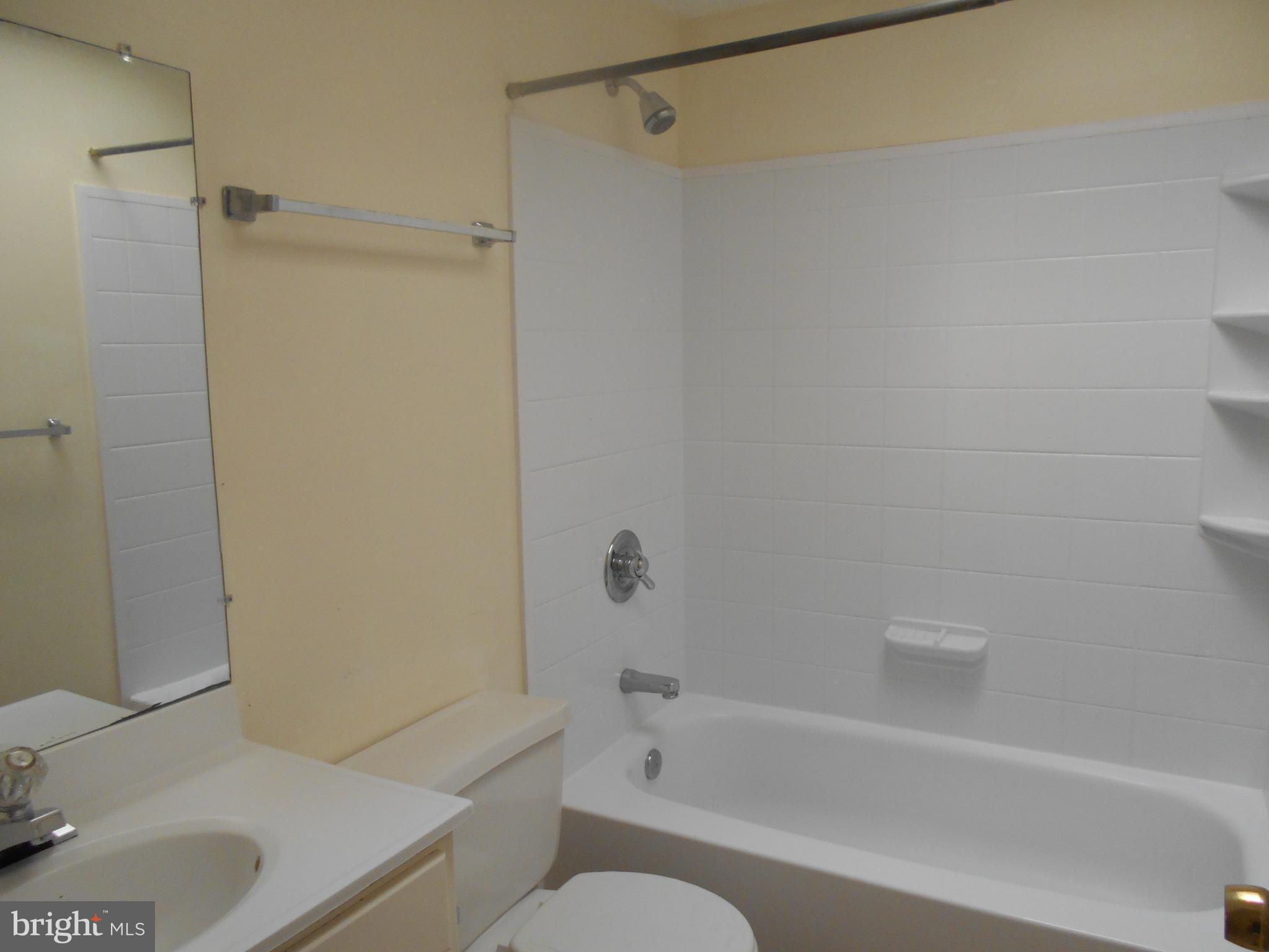 VILLAGE OF KINGS CONTRIVANCE - Residential Lease