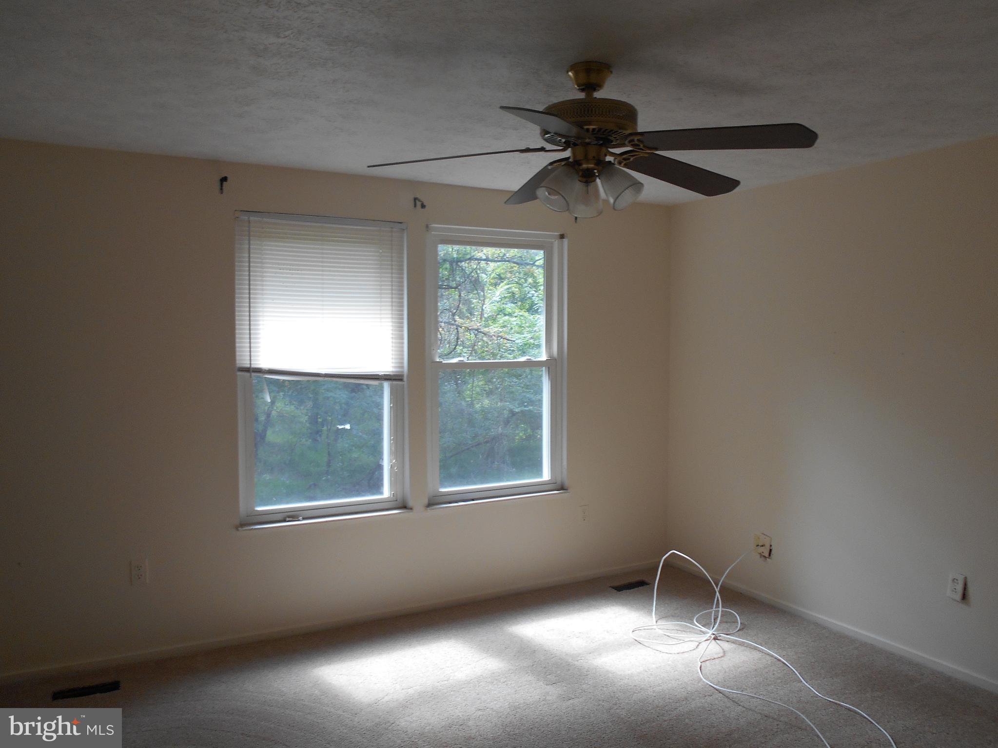 VILLAGE OF KINGS CONTRIVANCE - Residential Lease