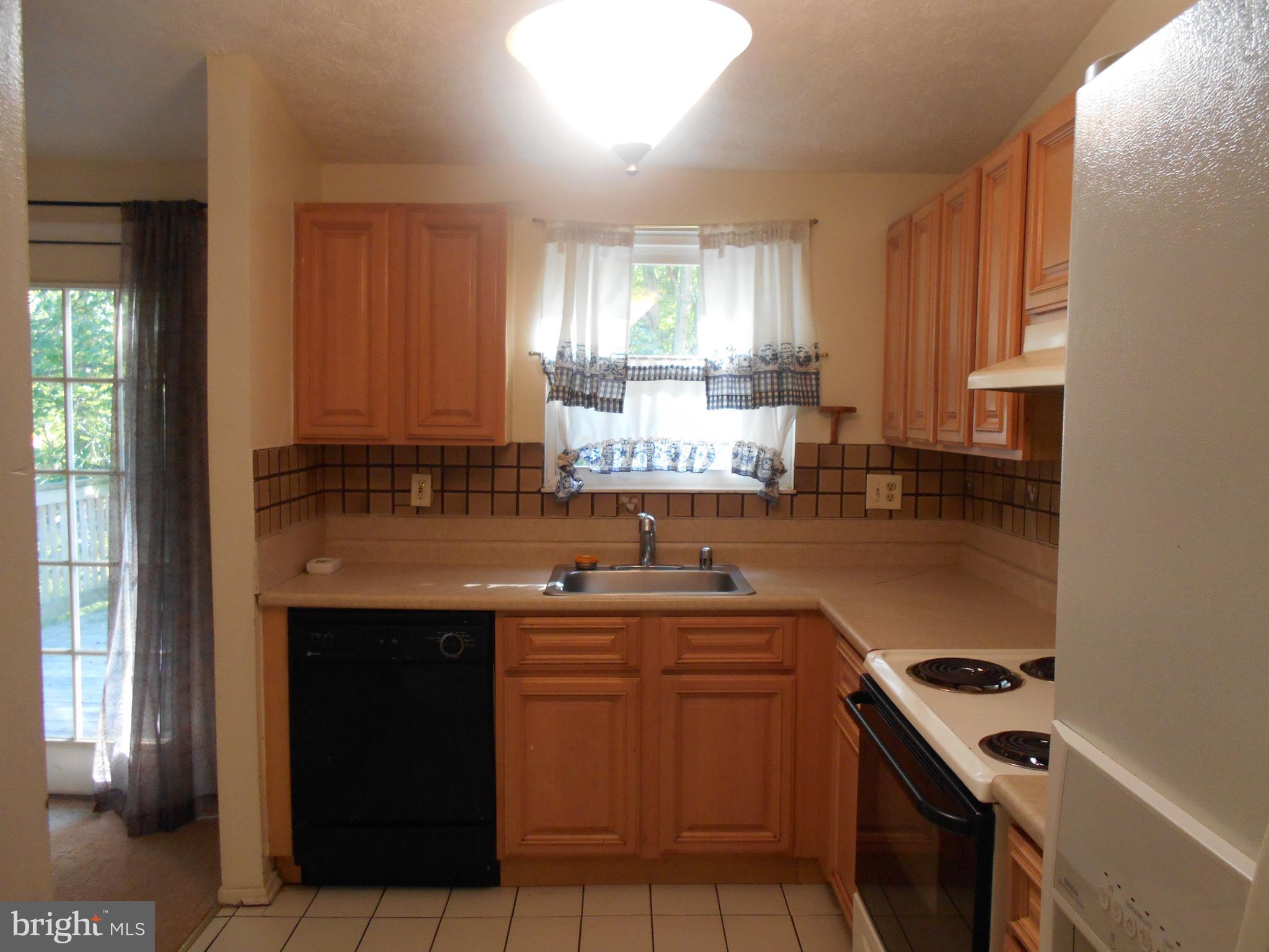 VILLAGE OF KINGS CONTRIVANCE - Residential Lease