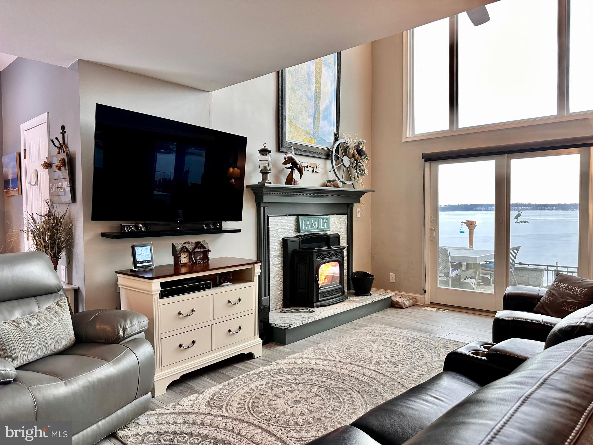 HOLLY FARM BEACH - Residential