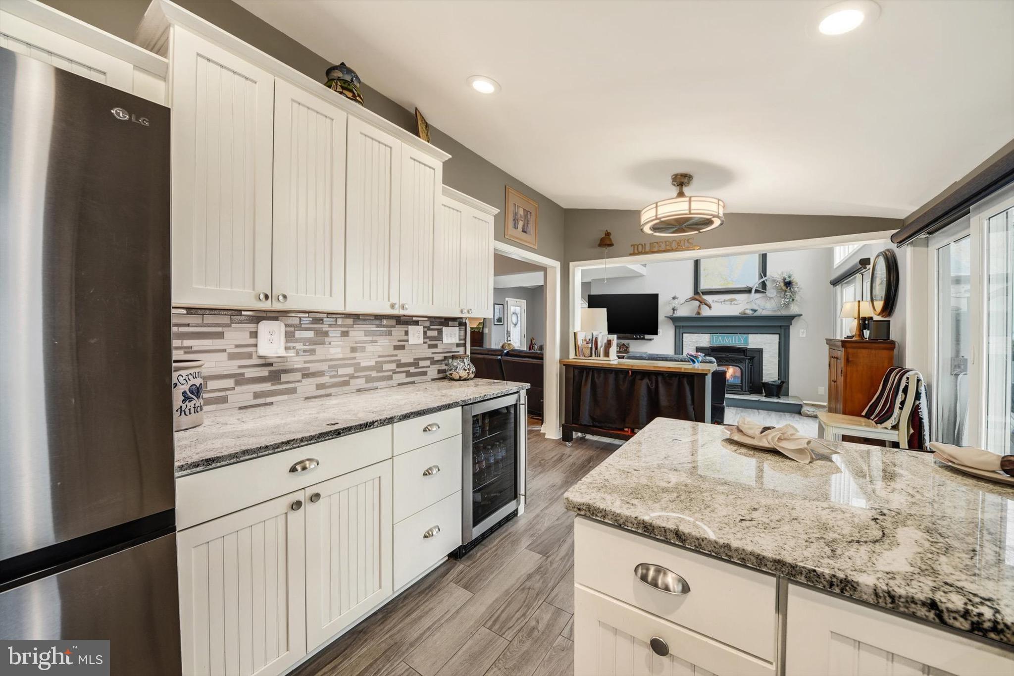 HOLLY FARM BEACH - Residential