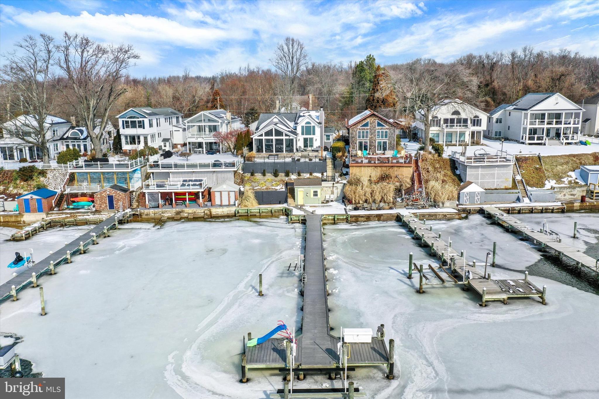 HOLLY FARM BEACH - Residential