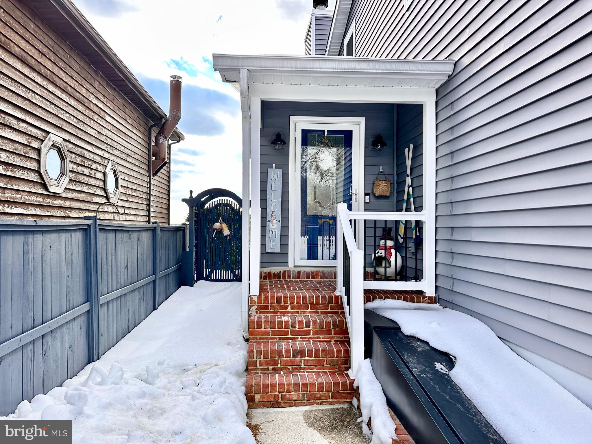 HOLLY FARM BEACH - Residential