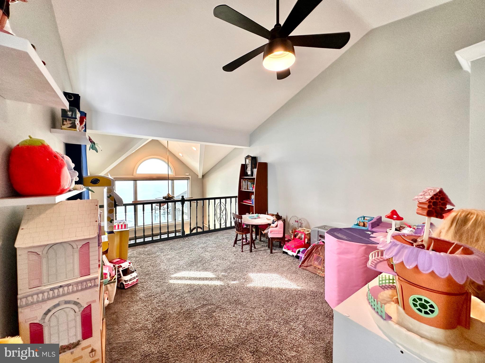 HOLLY FARM BEACH - Residential