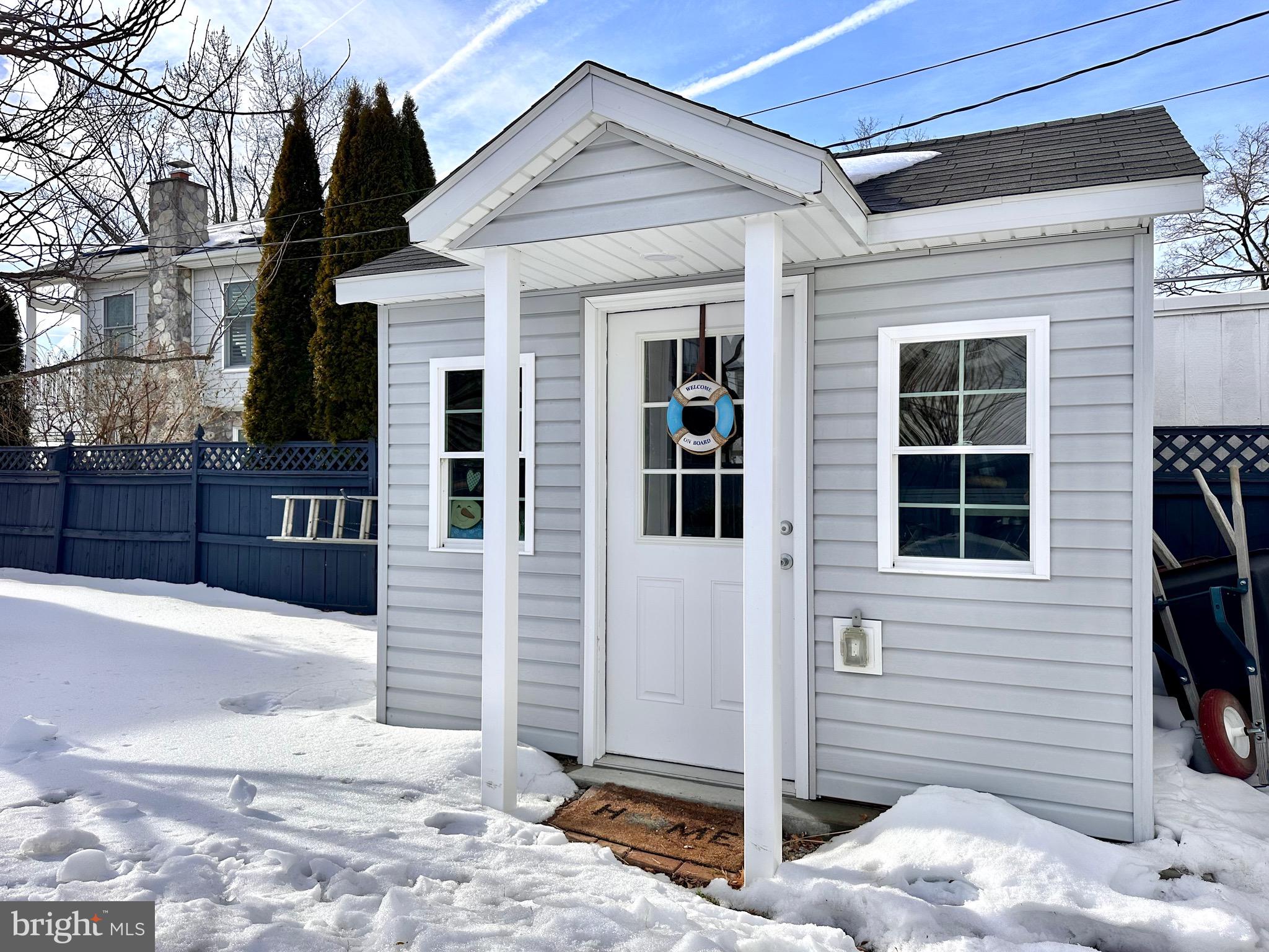 HOLLY FARM BEACH - Residential