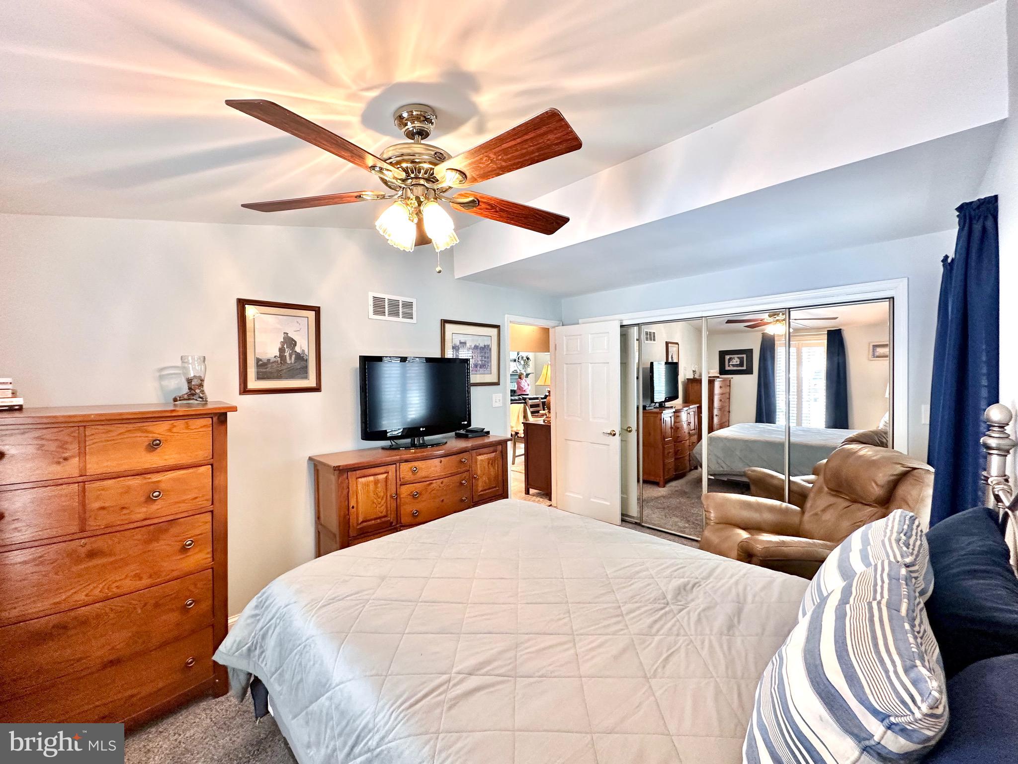 HOLLY FARM BEACH - Residential