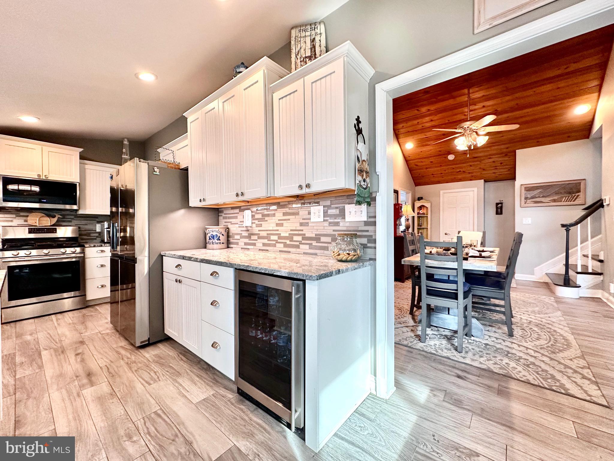 HOLLY FARM BEACH - Residential