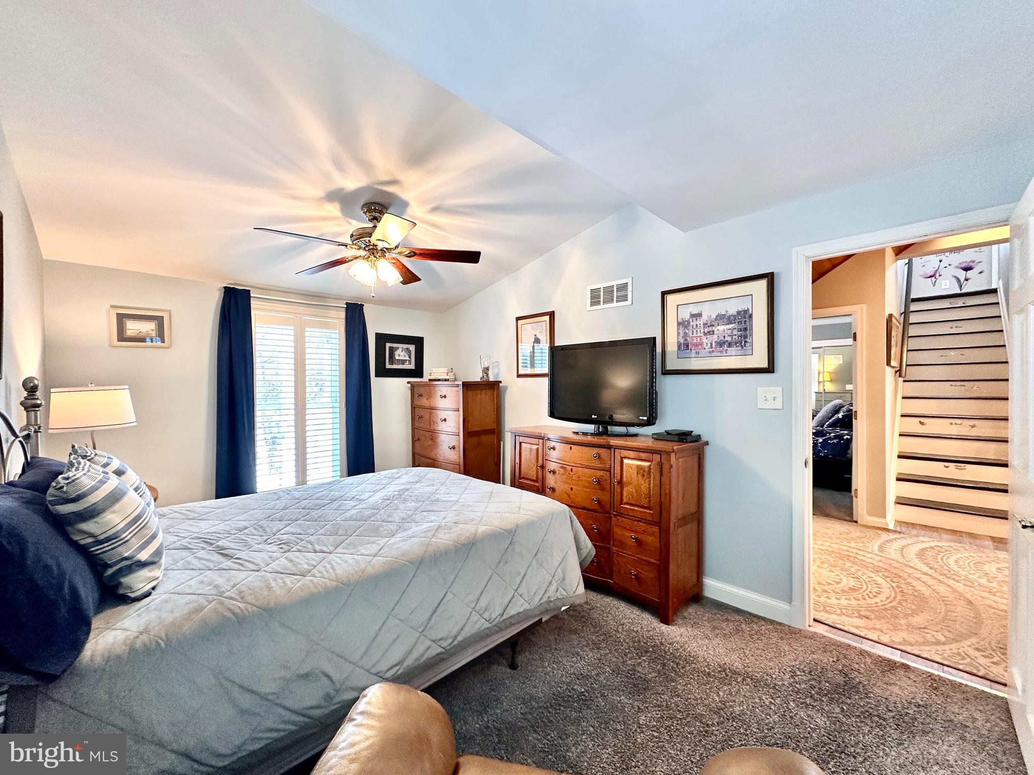 HOLLY FARM BEACH - Residential