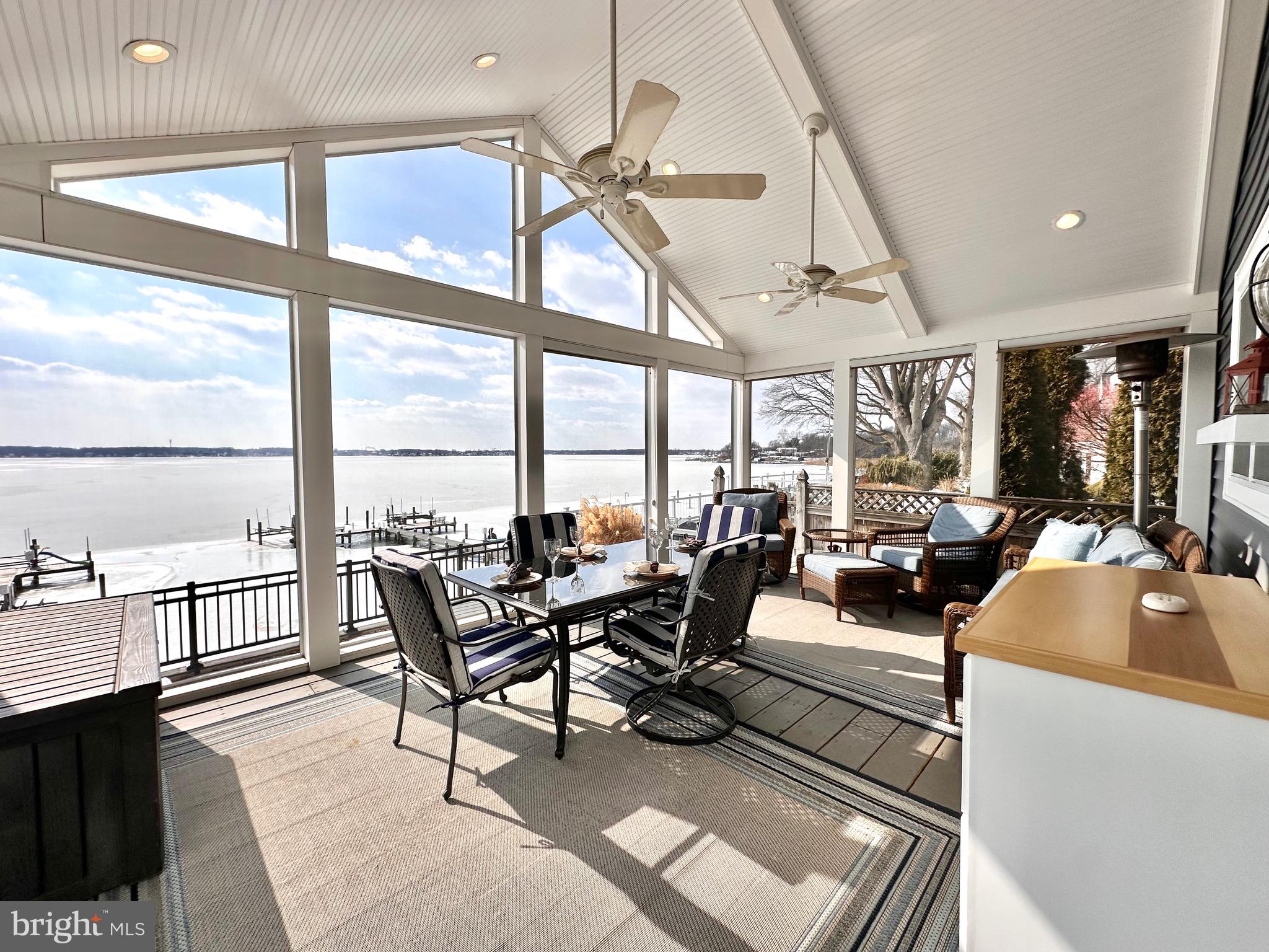 HOLLY FARM BEACH - Residential