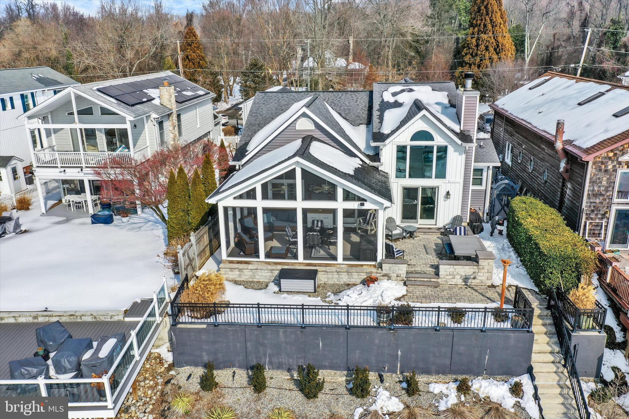 HOLLY FARM BEACH - Residential