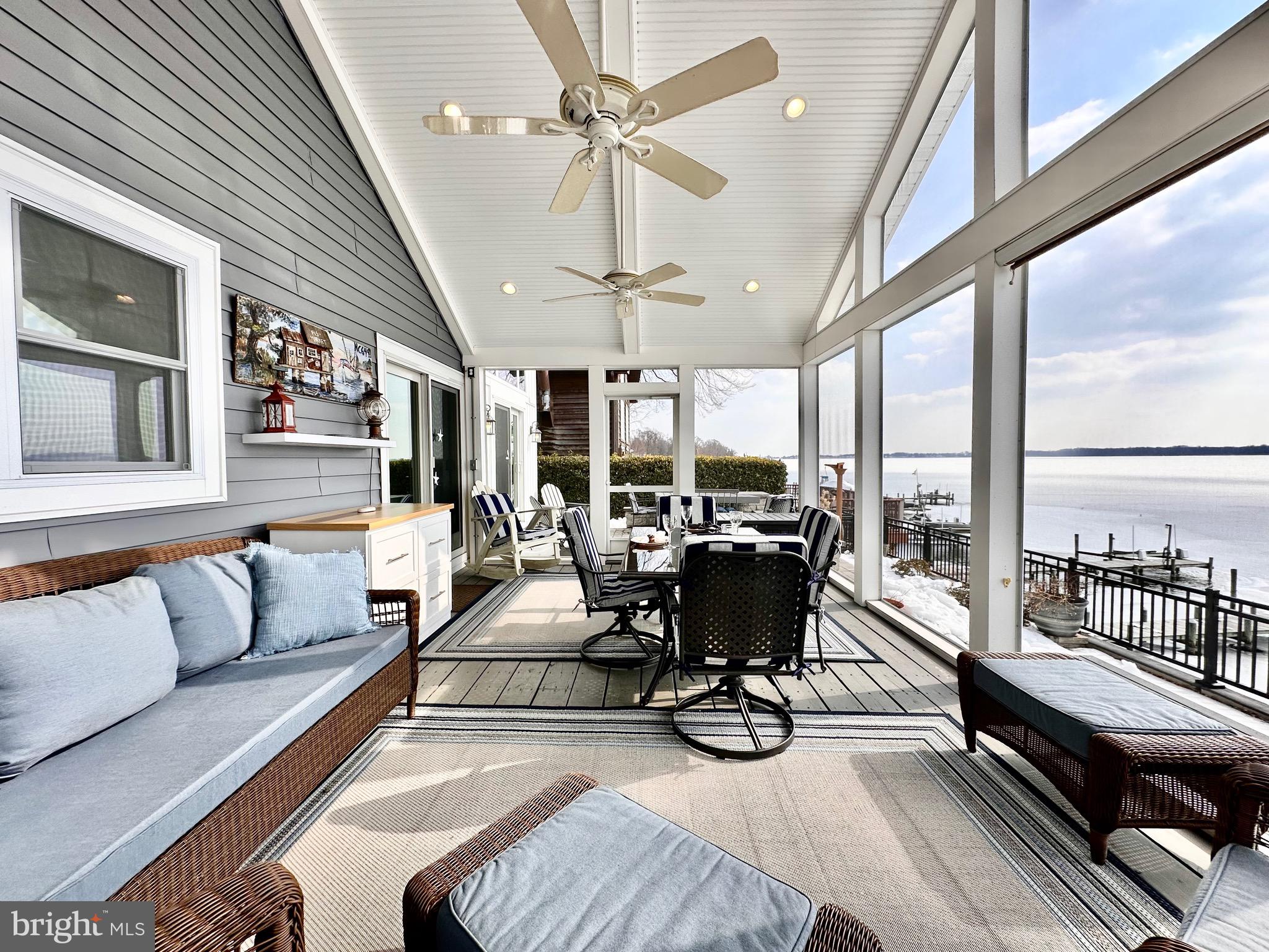 HOLLY FARM BEACH - Residential