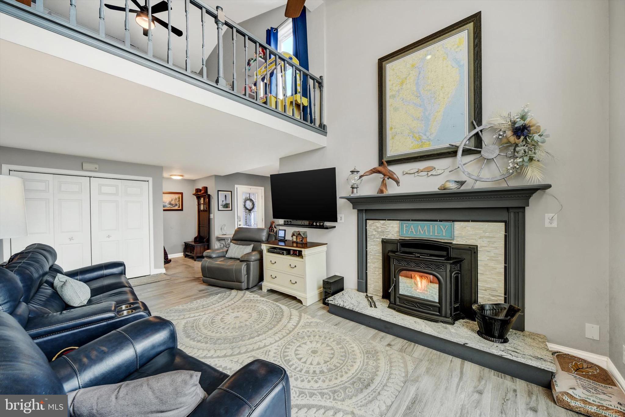 HOLLY FARM BEACH - Residential