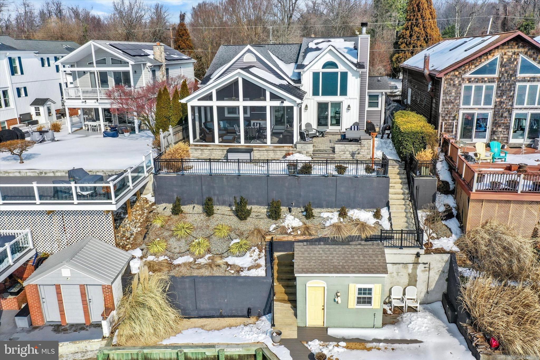 HOLLY FARM BEACH - Residential