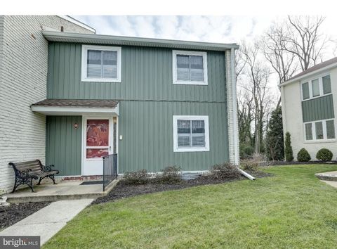 Condo For Sale - 10 E Close Drive<br/> MOORESTOWN, NJ 08057