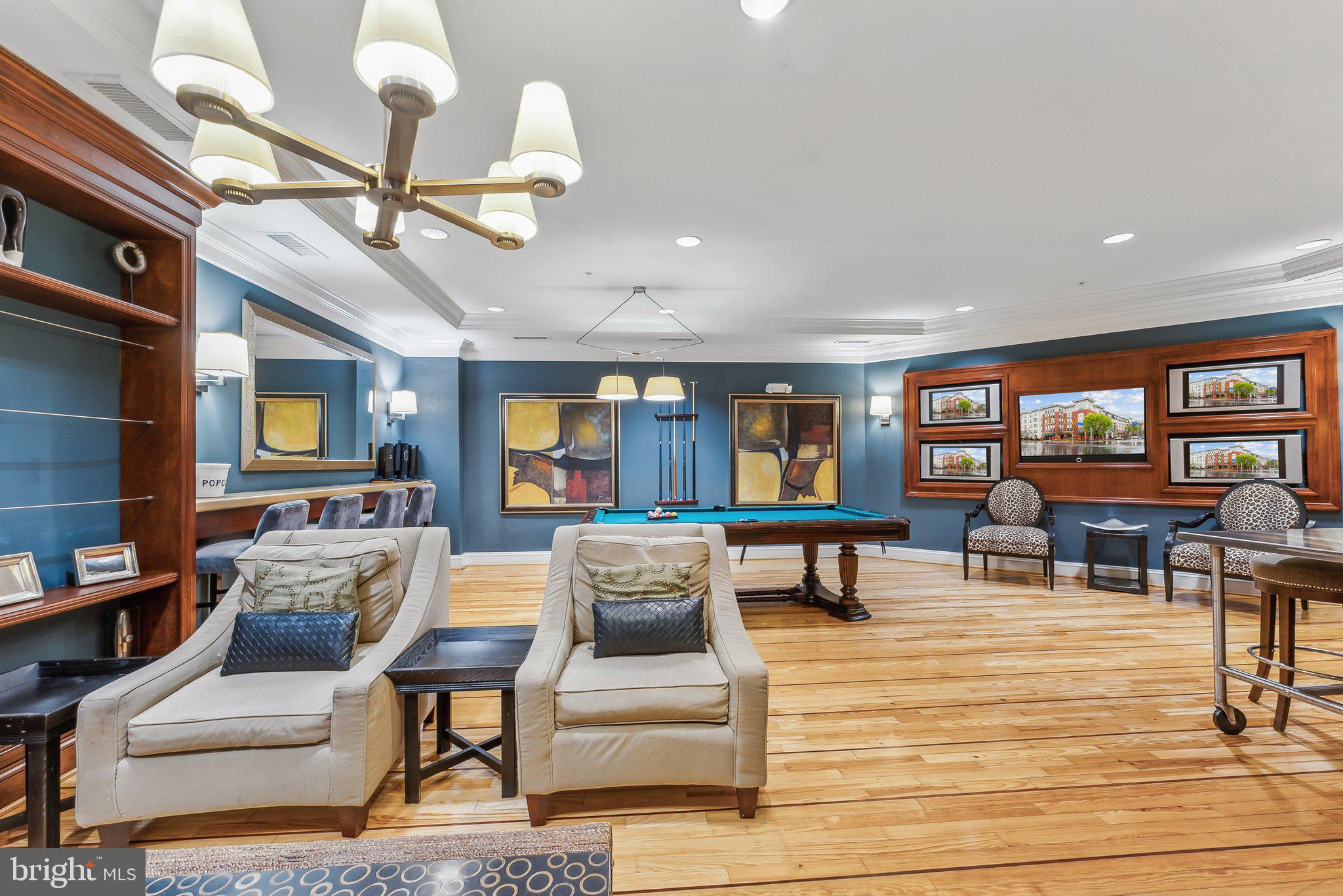 HALSTEAD AT THE METRO - Residential