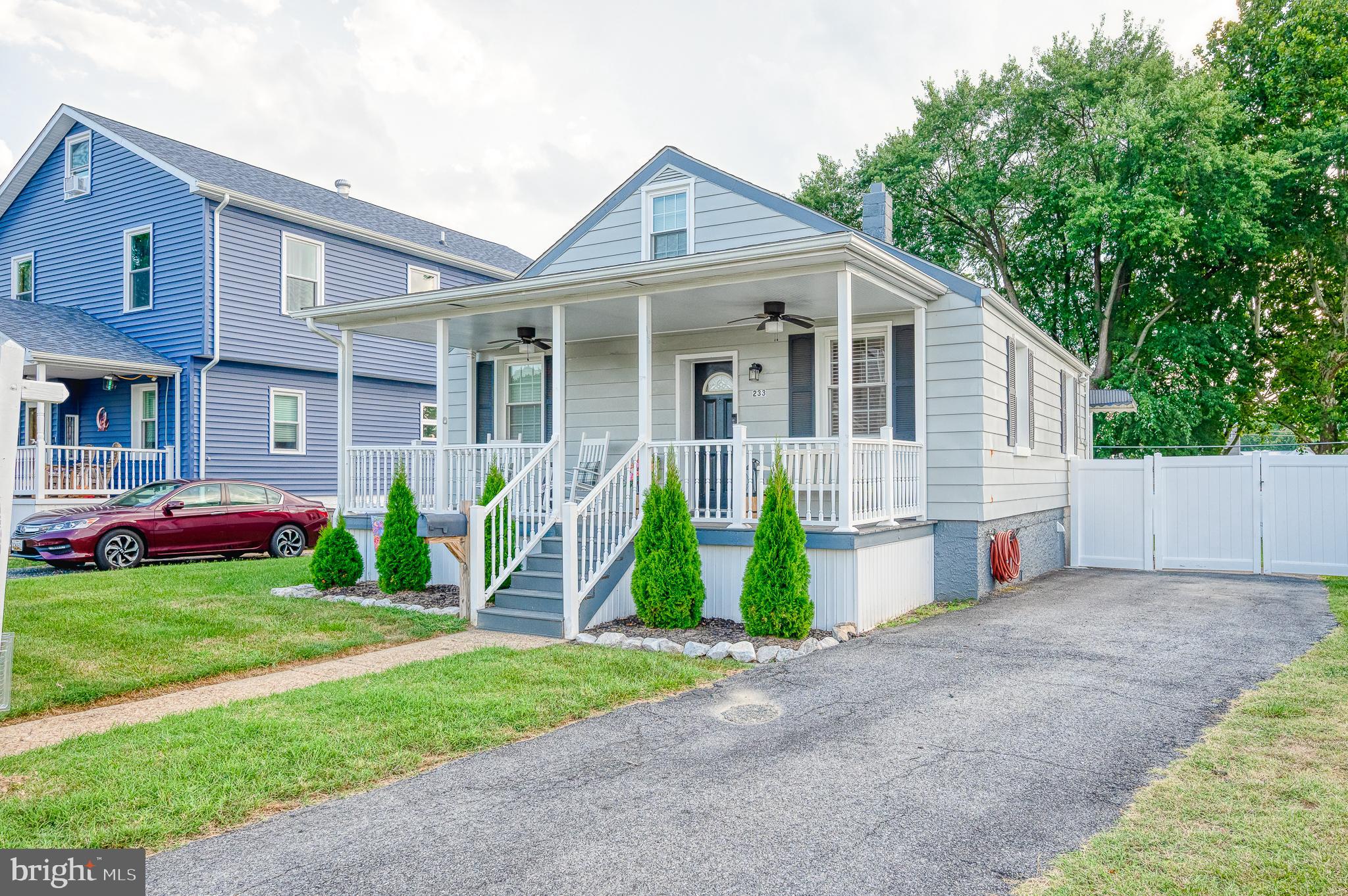 GRAY MANOR - Residential