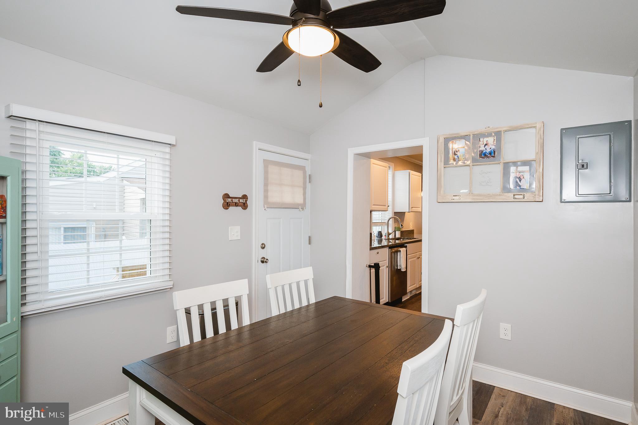 GRAY MANOR - Residential