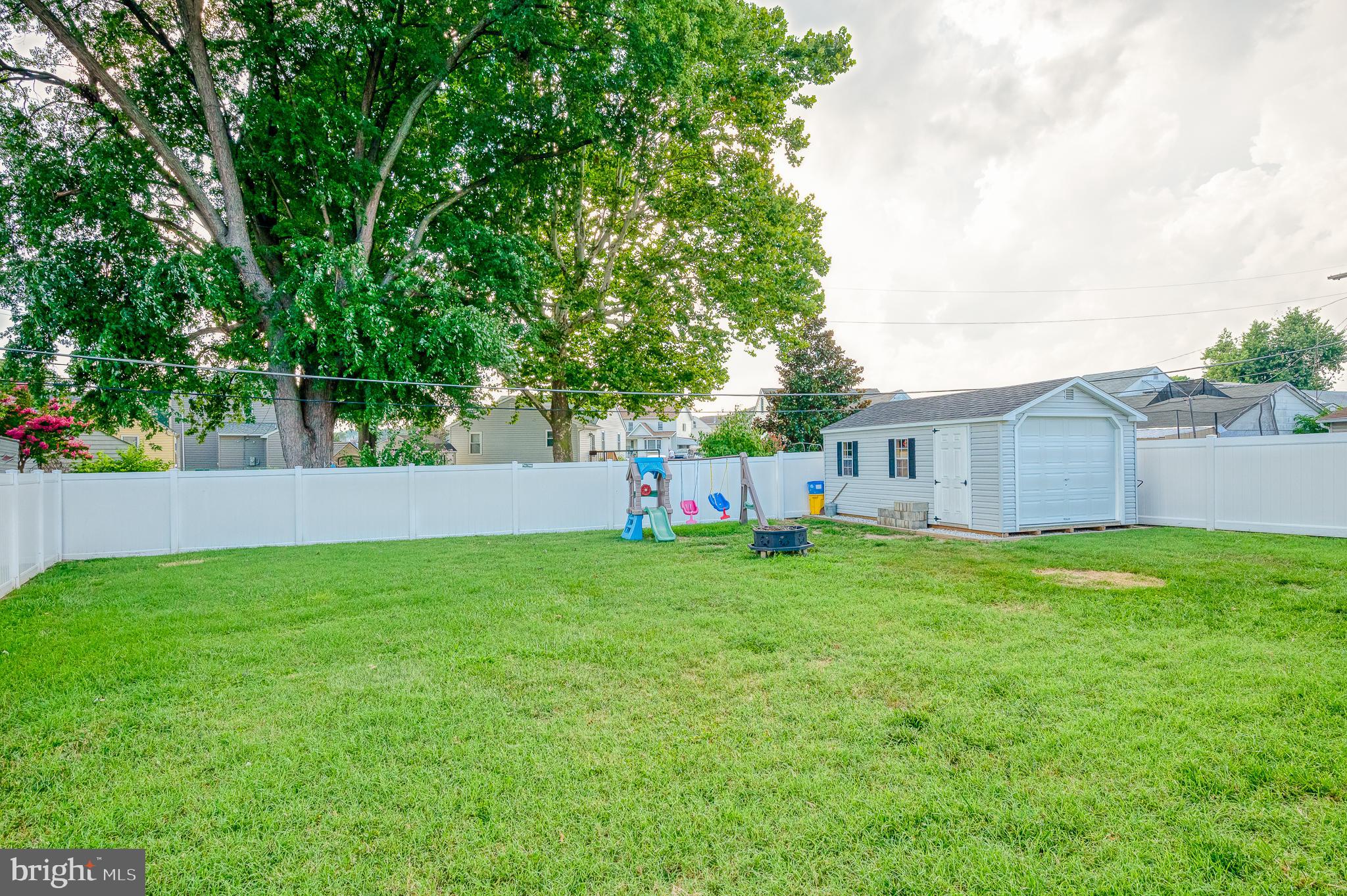 GRAY MANOR - Residential