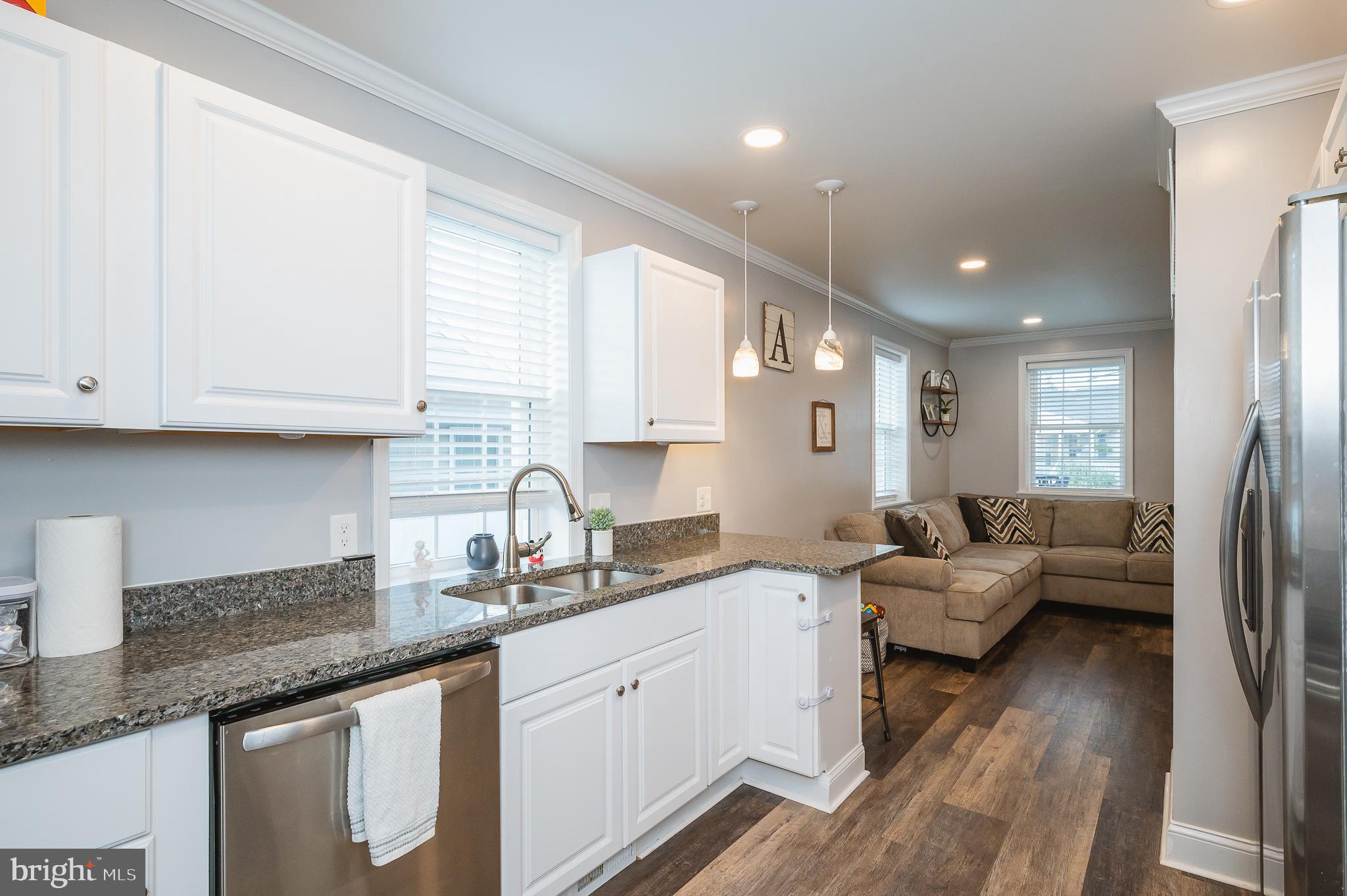 GRAY MANOR - Residential