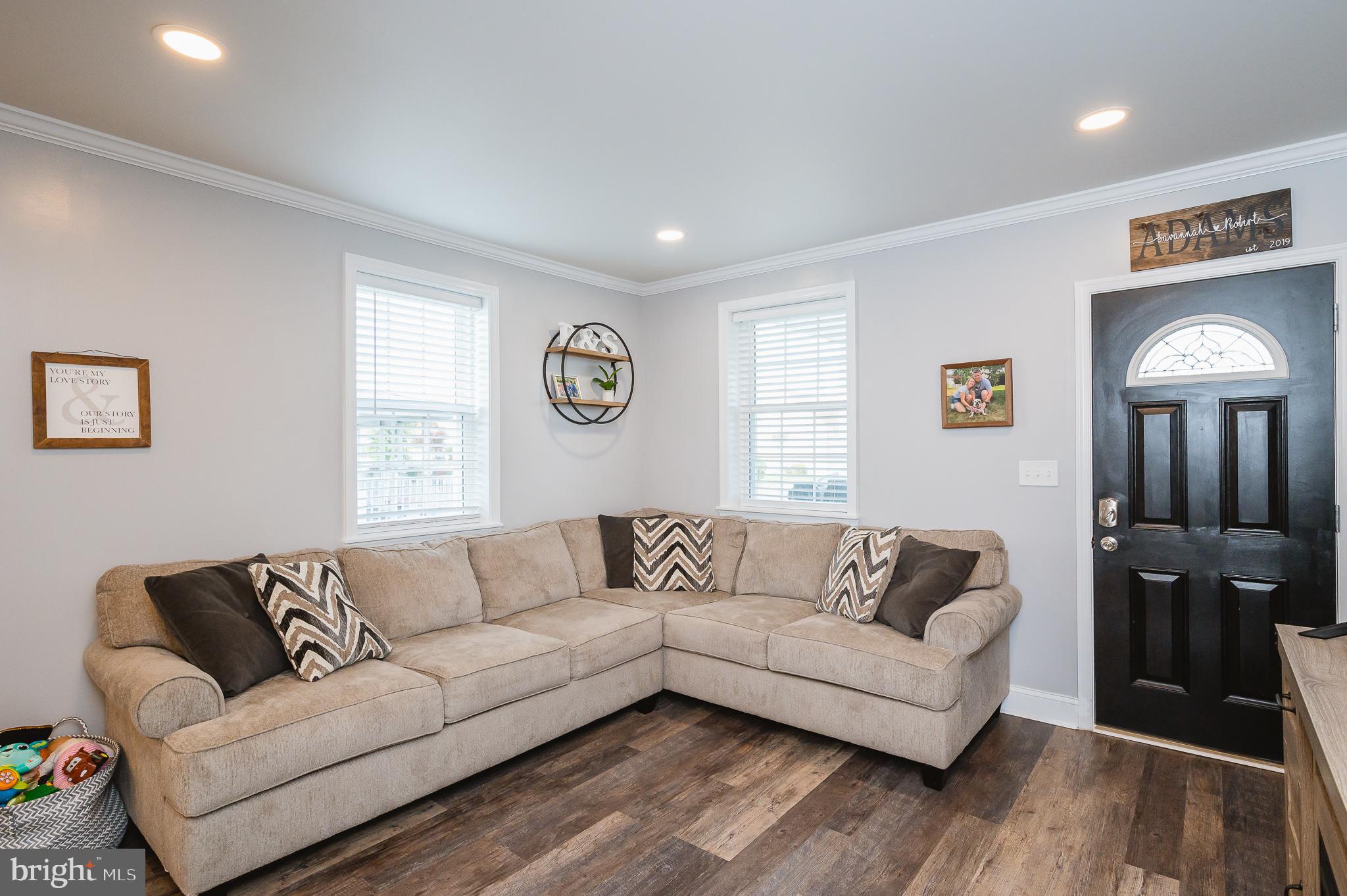 GRAY MANOR - Residential