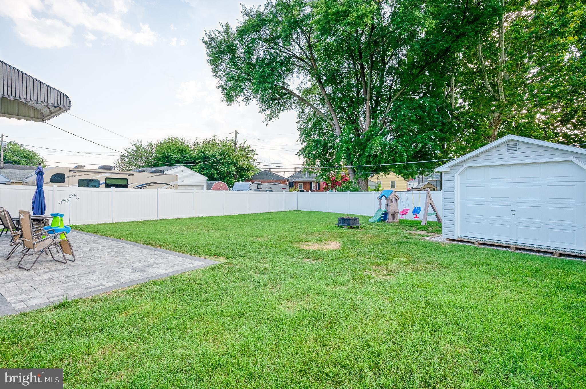 GRAY MANOR - Residential