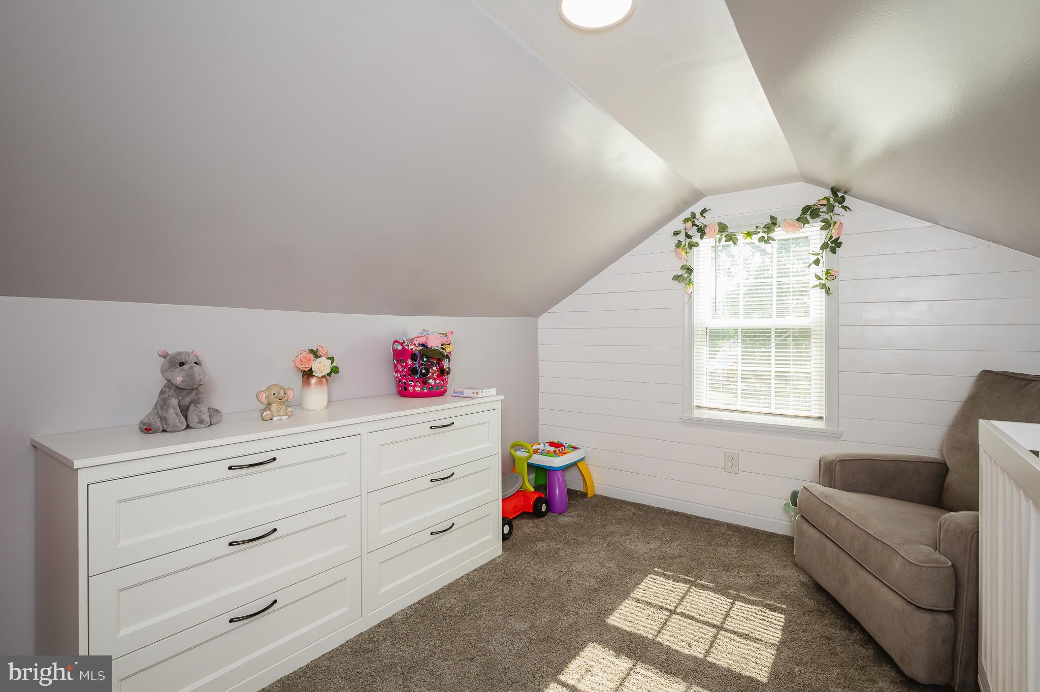 GRAY MANOR - Residential