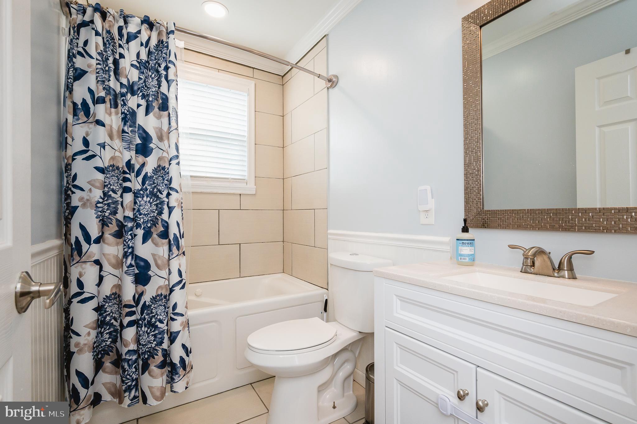 GRAY MANOR - Residential