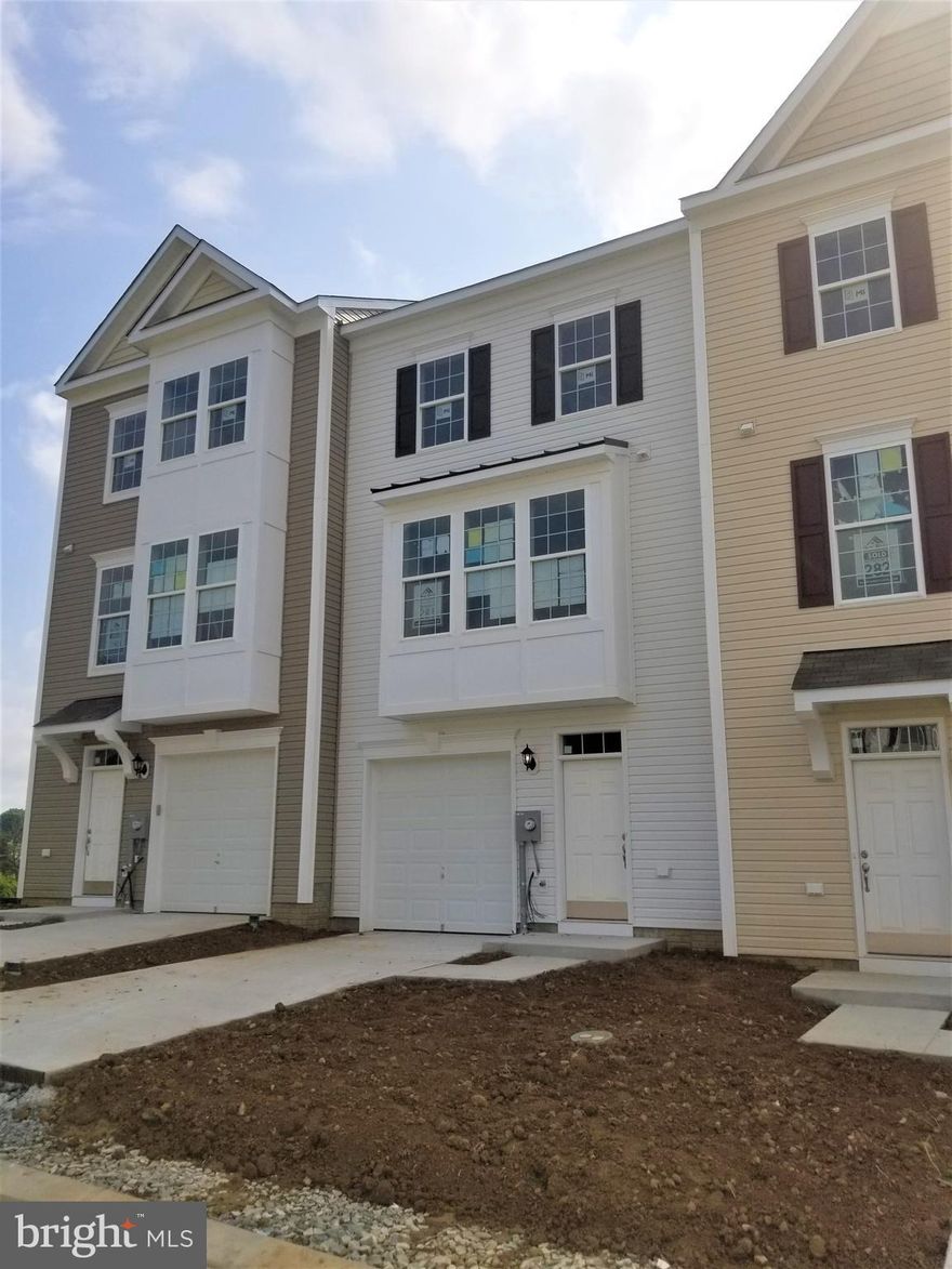 GET CLOSING COSTS & 100% FINANCING NOW! Dan Ryan Builders Riverside Villages Yorktown II. Finished on all 3 levels, 2nd Level Box Bay Window with stylish touch inside & out. Awesome Kitchen Island with Stainless Appliances, Granite Countertops, Cabinet Crown Molding, & Upgraded 42"Cabinets, Dual Vanity, Walkout rec fun zone. 2x6 construction energy savings. Just off I81 minutes from MD!