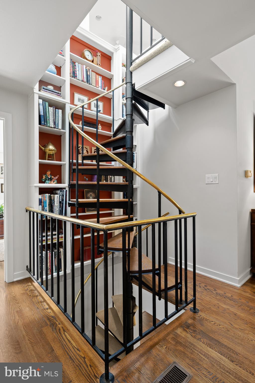 SOUTHRIDGE - Residential