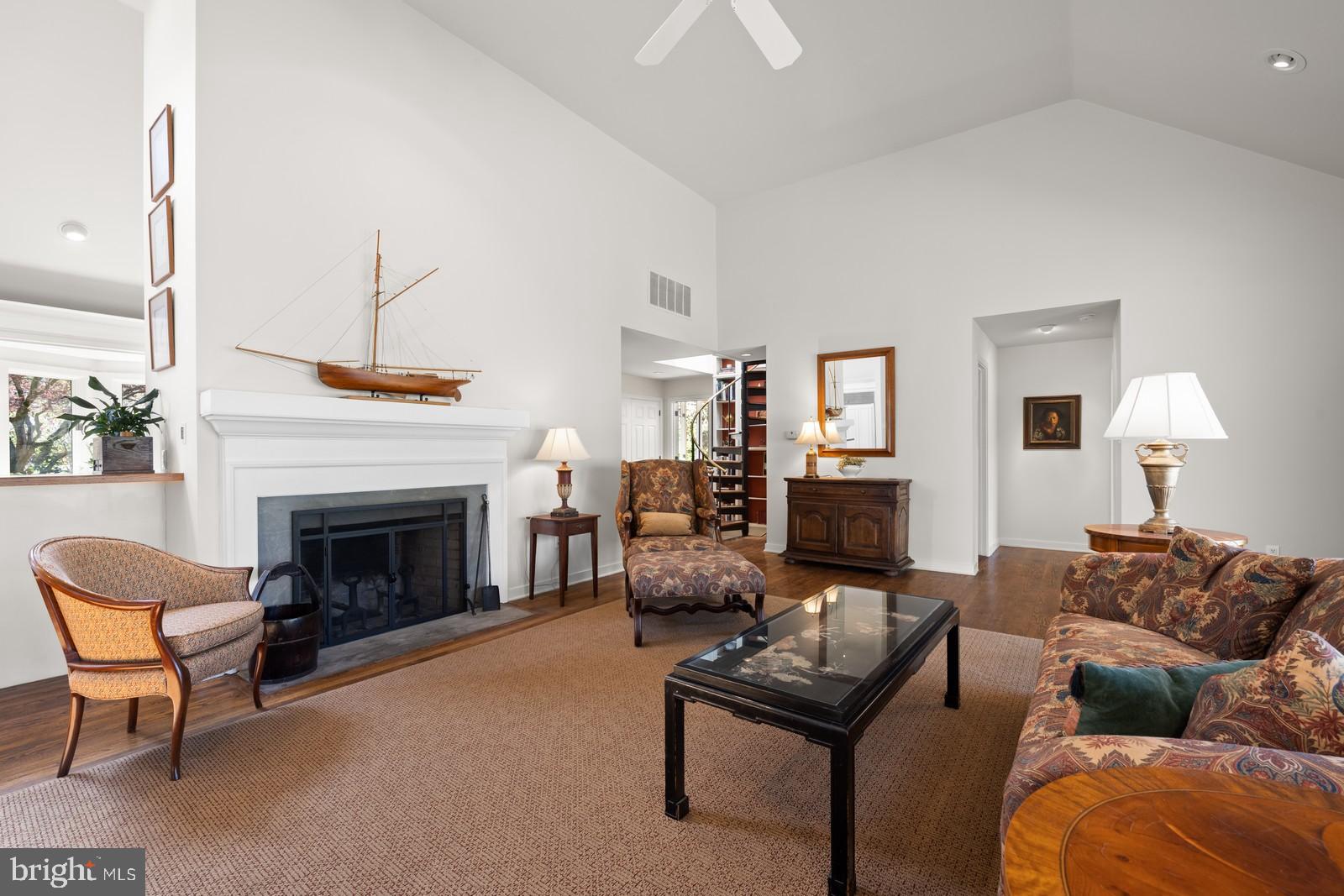 SOUTHRIDGE - Residential