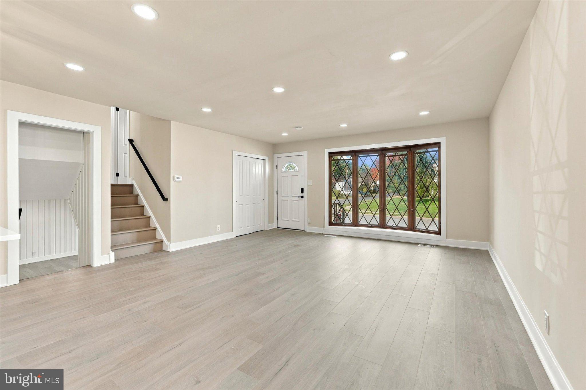 8 GREAT OAK ROAD