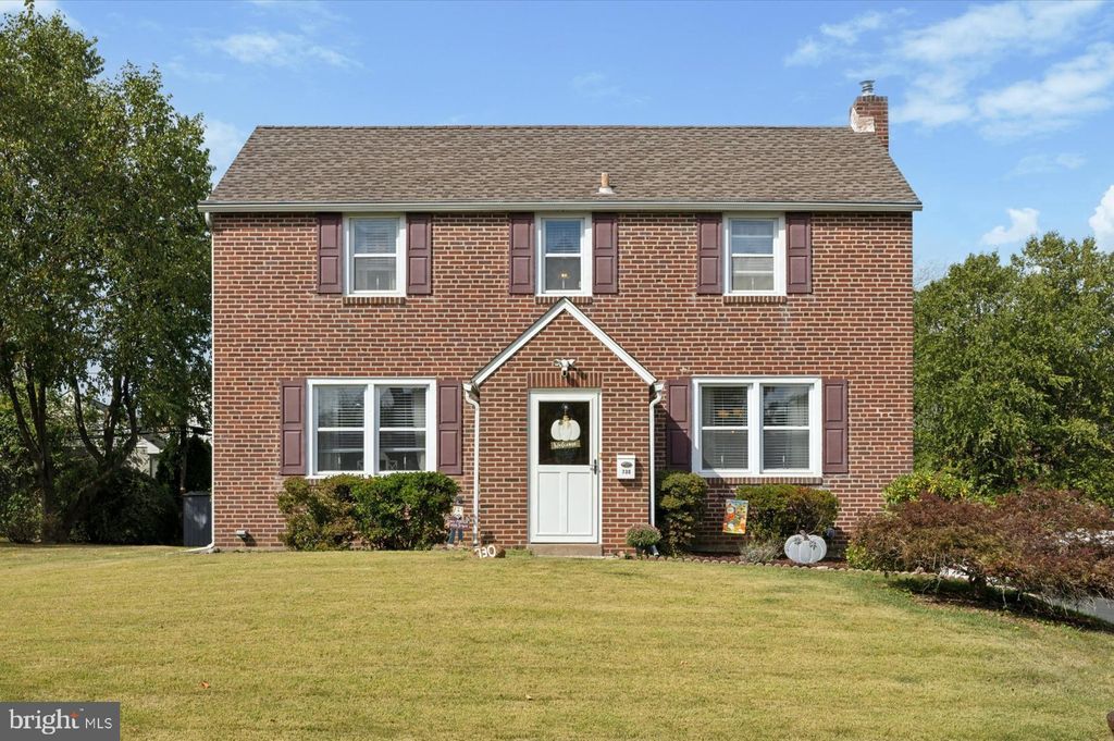 Photo of 730 Dutton Circle, SPRINGFIELD, PA 19064 (MLS # PADE2101840)