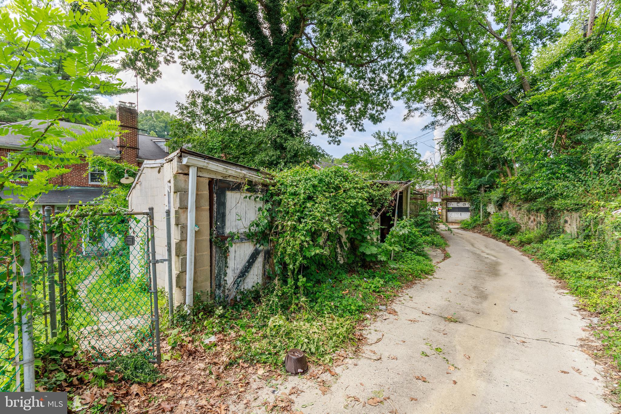 GWYNN OAK UPLANDS - Residential