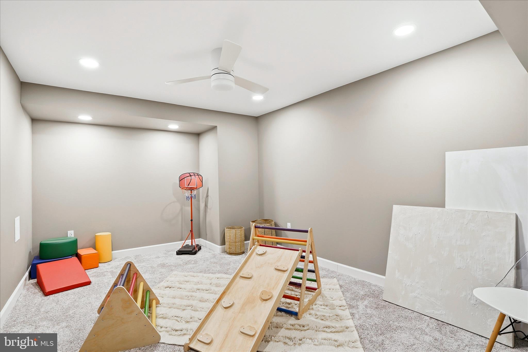 WORMANS MILL - Residential